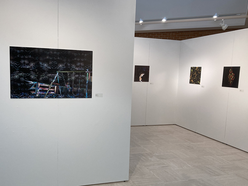 entry wall to show main image from card